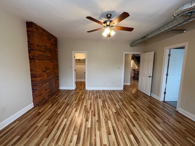 Building Photo - 6712 McPherson Blvd