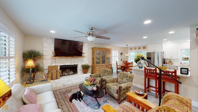 Building Photo - 1137 Magnolia Dr