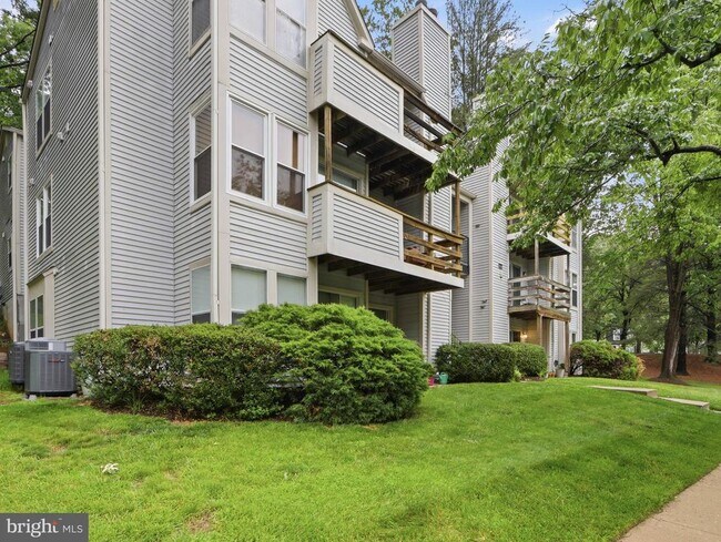 Building Photo - 11510 Little Patuxent Pkwy
