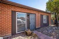 Building Photo - 315-317 E Lester St