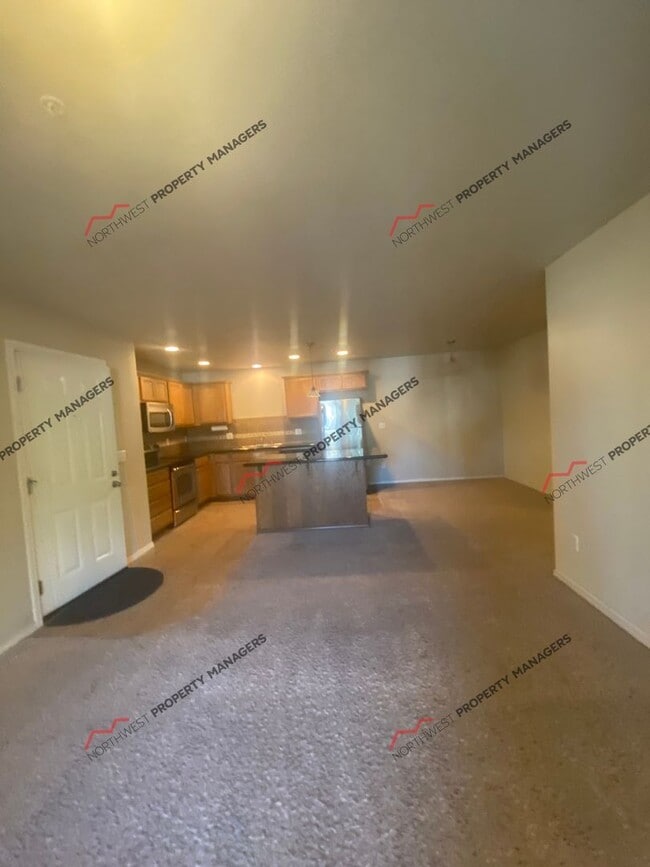 Building Photo - STATUS: AVAILABLE | R202 | $1995.00 + $100...