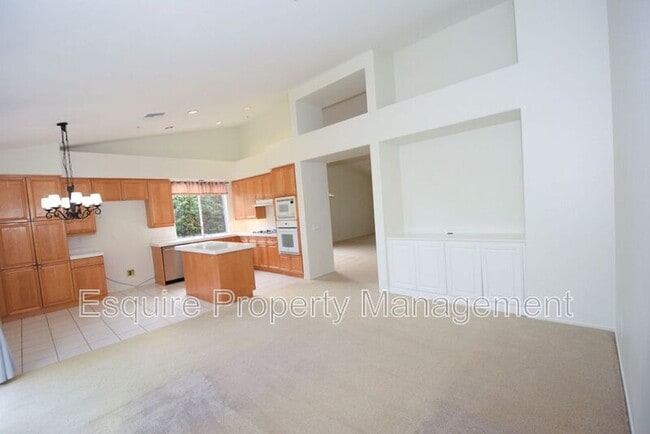 Building Photo - 1821 La Quinta Ln