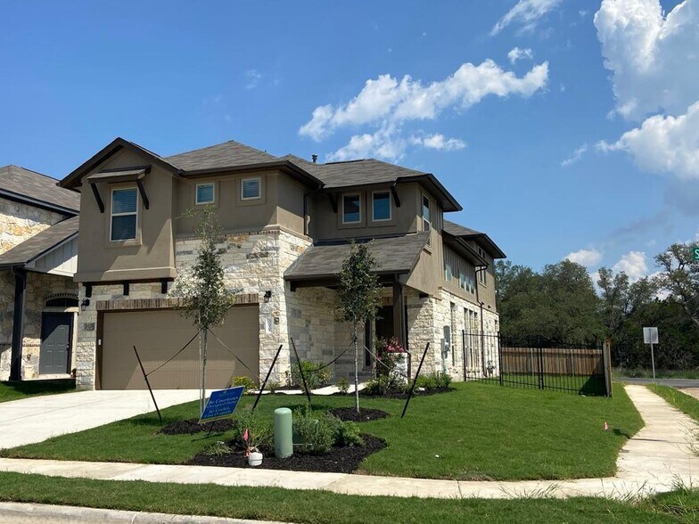 Building Photo - 300 Staunton Dr