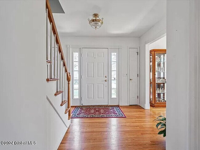 Building Photo - 633 Salvia Ln