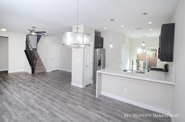 Building Photo - 7916 Violet Dawn St