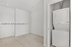 Building Photo - 480 NE 31st St