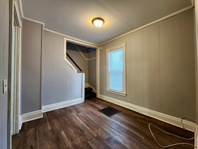 Building Photo - 670 Garson Ave