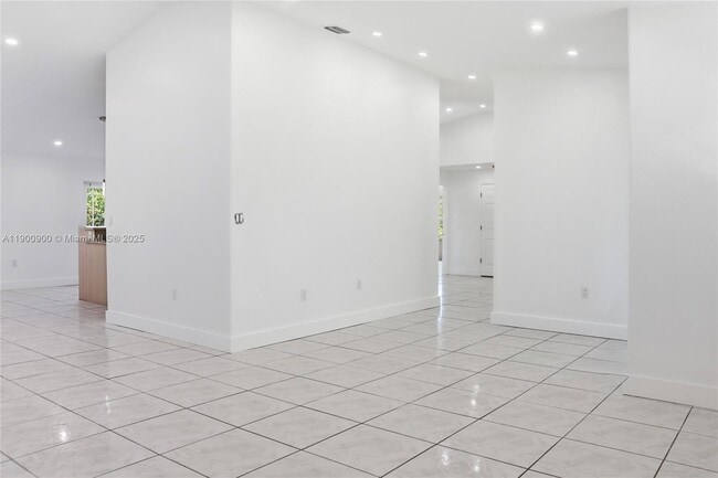 Building Photo - 19851 SW 79th Ave