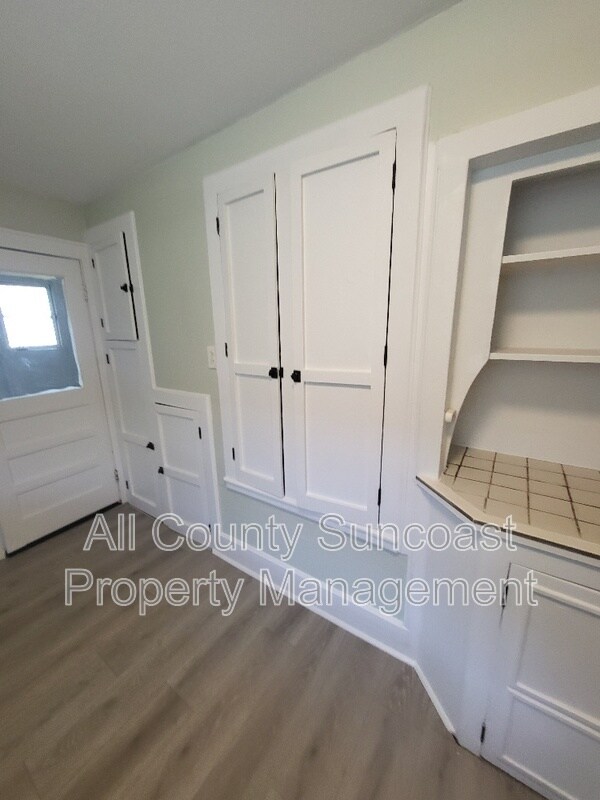 Building Photo - 905 Lotus Path