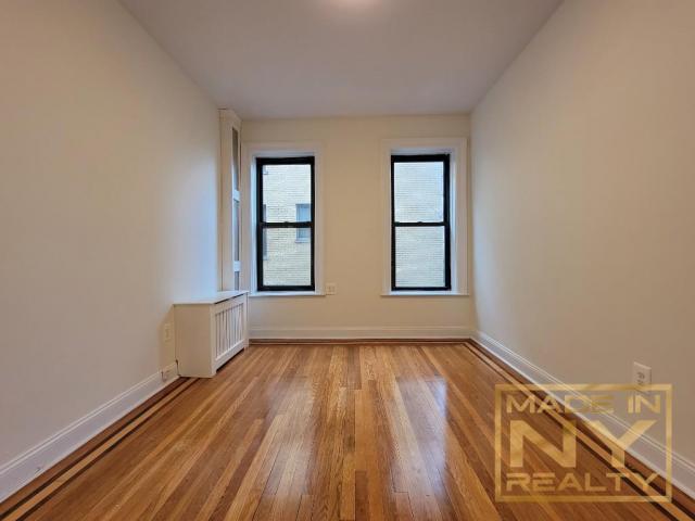 Building Photo - 1 bedroom in ASTORIA NY 11106