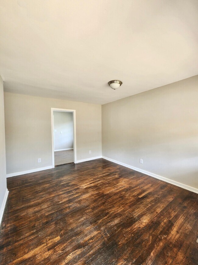 Building Photo - 2804 32nd Way SW