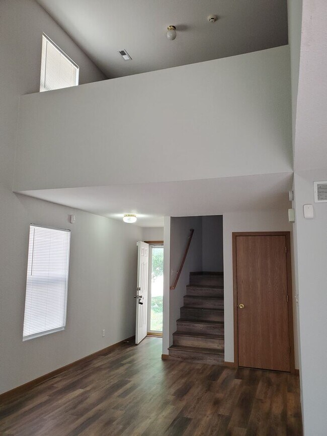 Building Photo - Beautiful home near Lake Sherwood. Washbur...