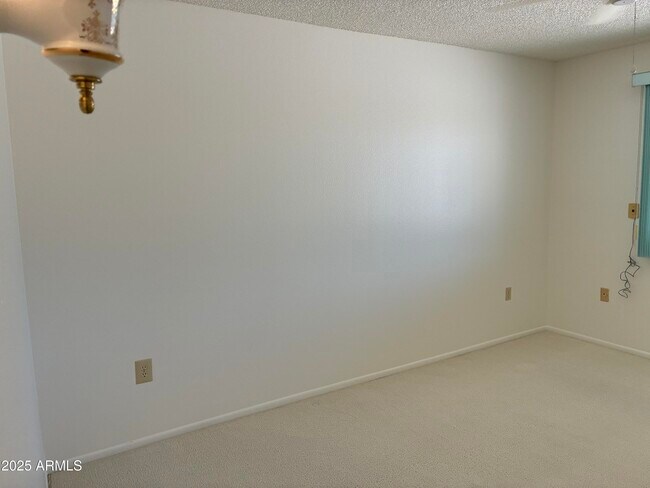 Building Photo - 17807 N 125th Dr