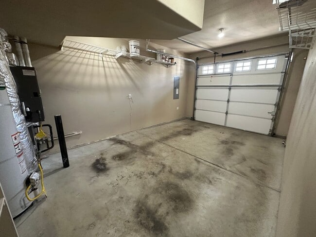 Building Photo - Super Cute 3 Bedroom with Bonus/Office in SE Portland Home!