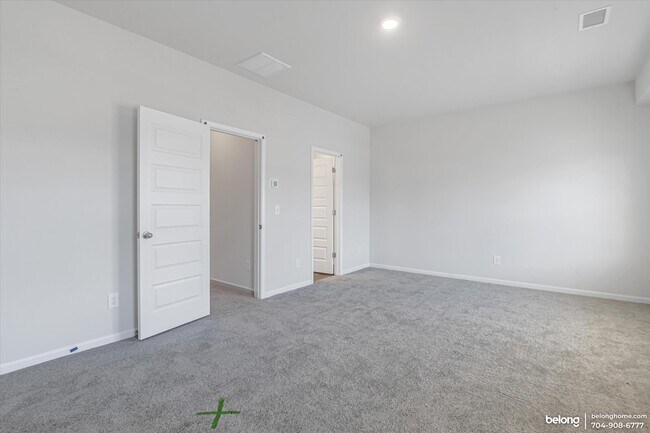 Building Photo - 2573 Ruby Dixon Xing Dr