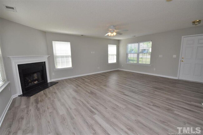 Building Photo - 5909 Rivercliff Ct