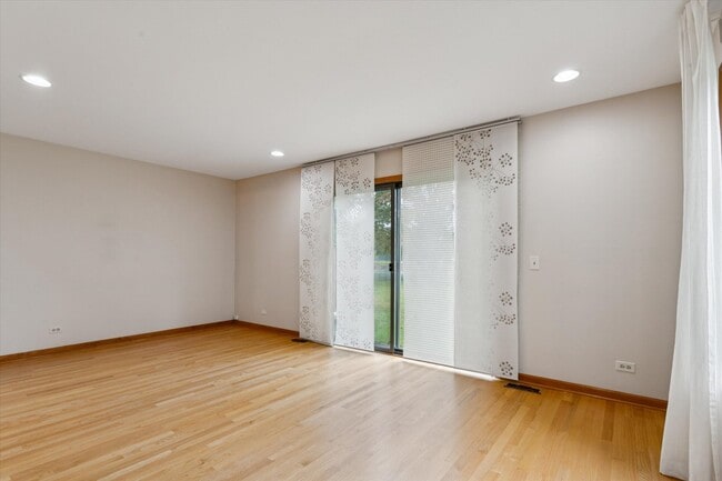 Building Photo - 1410 Fairfax Ln