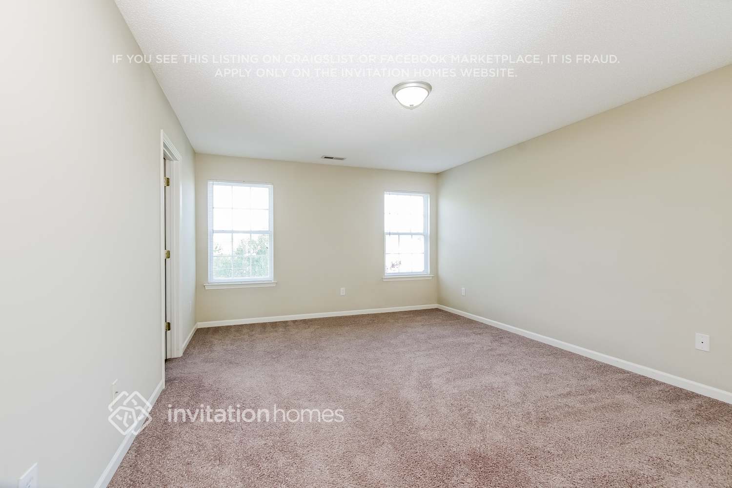 Building Photo - 1009 Fort Clapsop Ct