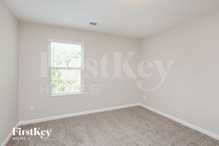 Building Photo - 2117 Massey Ln