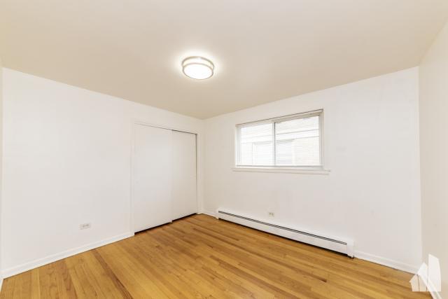 Building Photo - 3 bedroom in Hillside IL 60162