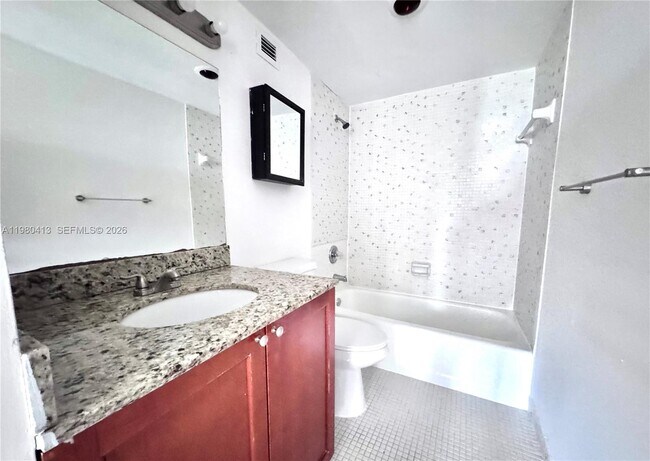 Building Photo - 400 Kings Point Dr