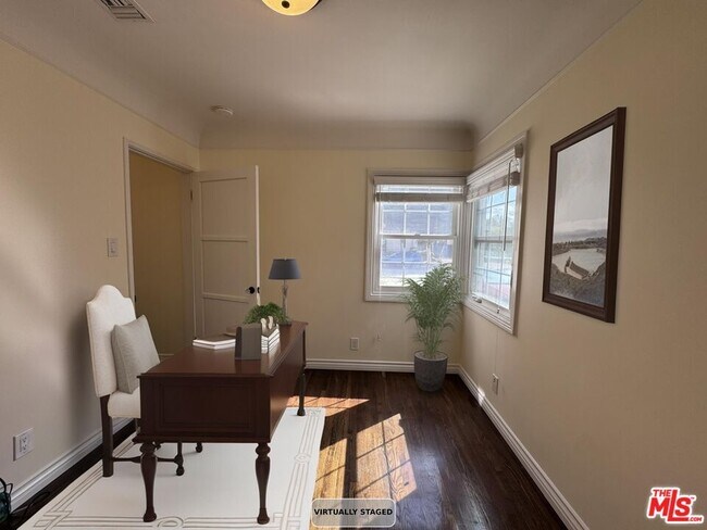 Building Photo - 4229 Sutro Ave