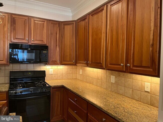 Building Photo - 10328 Sager Ave