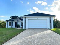 Building Photo - 267 Santa Marta St