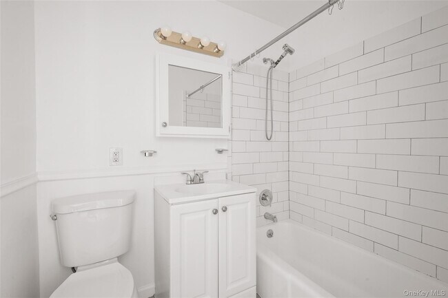 Building Photo - 351 N Broadway