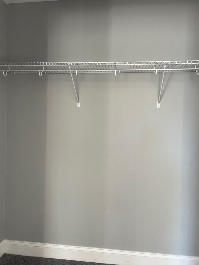 Building Photo - Gorgeous and newly renovated townhouse-style condo in Salisbury, MA.