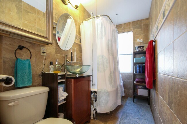 Building Photo - 1315 5th St NE