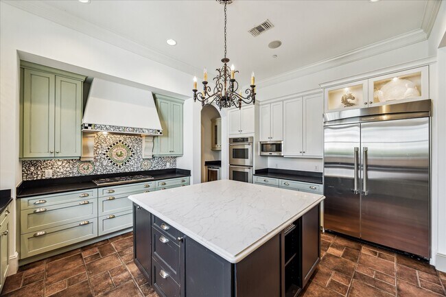 Building Photo - 4800 Palm St