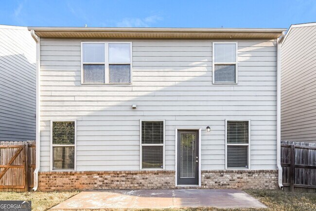 Building Photo - 255 Magnaview Dr