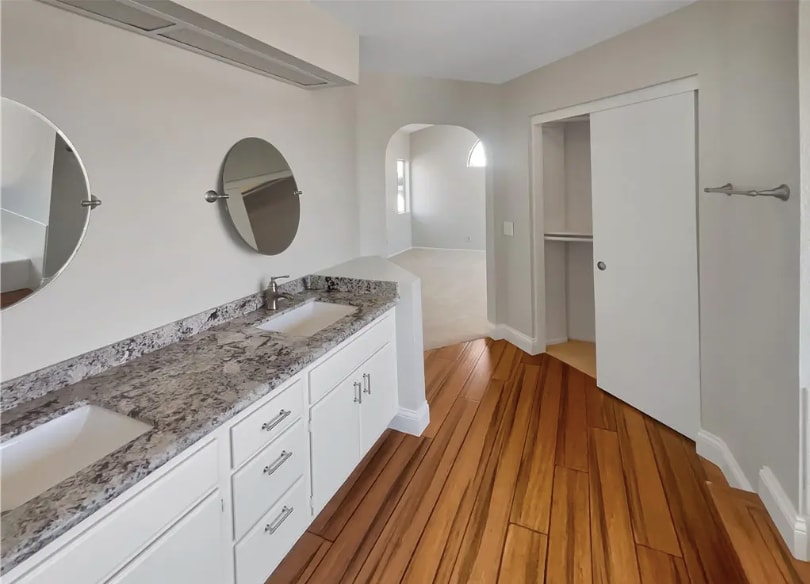 Building Photo - 662 Spinnaker Dr