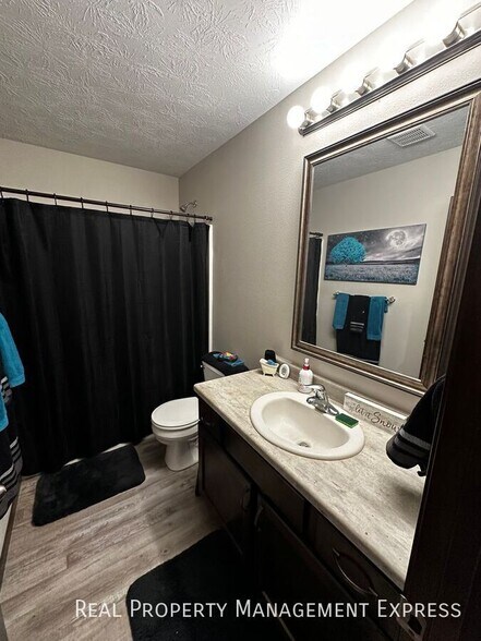 Building Photo - 4 Bedroom 3 Bathroom Home for Rent