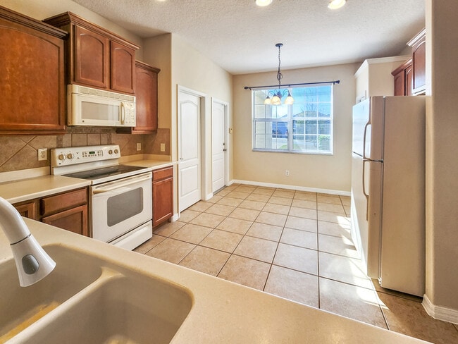 Building Photo - 204 Patrice Hope St