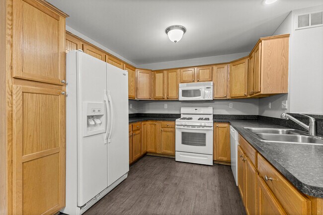 Building Photo - 13033 Turnberry