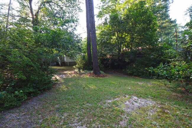Building Photo - Your Next College Pad – 2BR/1BA, Pets Welc...