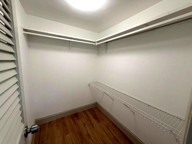 Building Photo - 644 NW 13th St