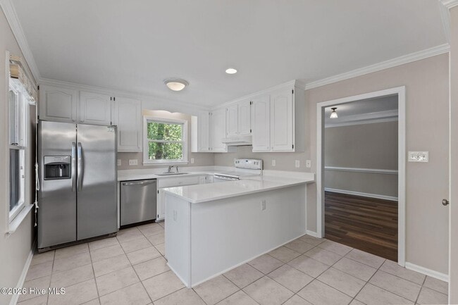 Building Photo - 24 Spring Lake Dr