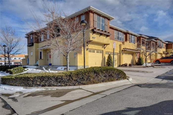 Building Photo - 837 E 98th Ave