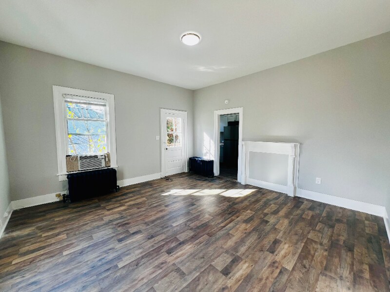 Building Photo - 503 Hanover St