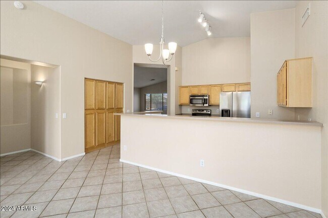 Building Photo - Spacious Corner Lot Home with 3-Car Garage in Surprise