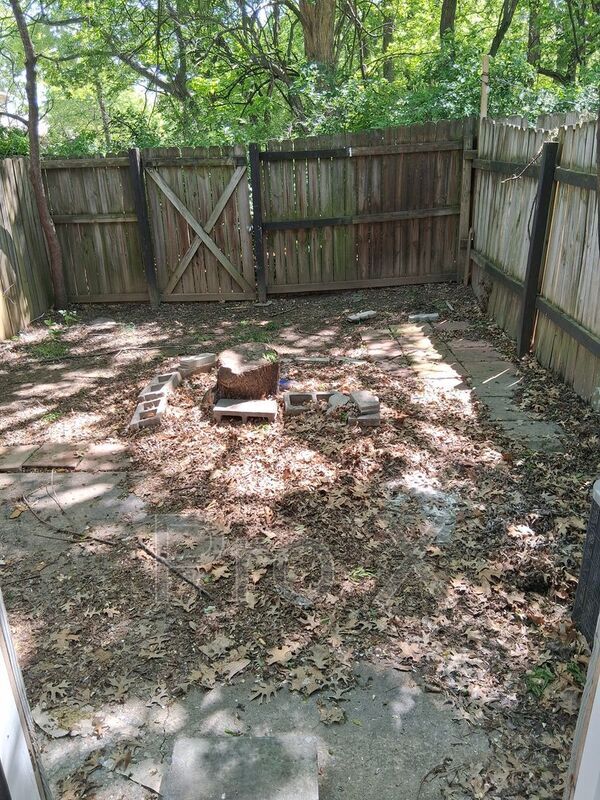 Building Photo - 502 N Betty Jo Dr