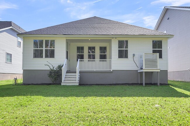 Building Photo - Beautiful Ranch Style Home in Foxbank