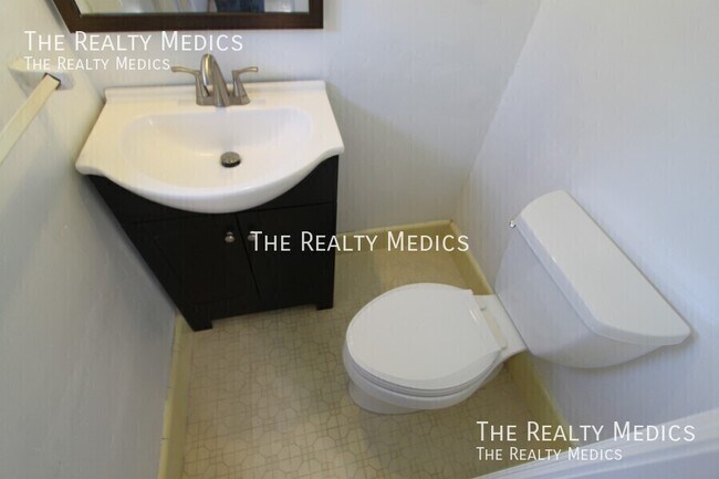 Building Photo - 619 Santa Fe Ln