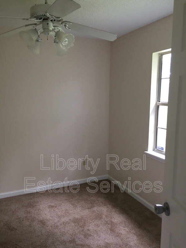 Building Photo - 1402 Desert Storm Dr