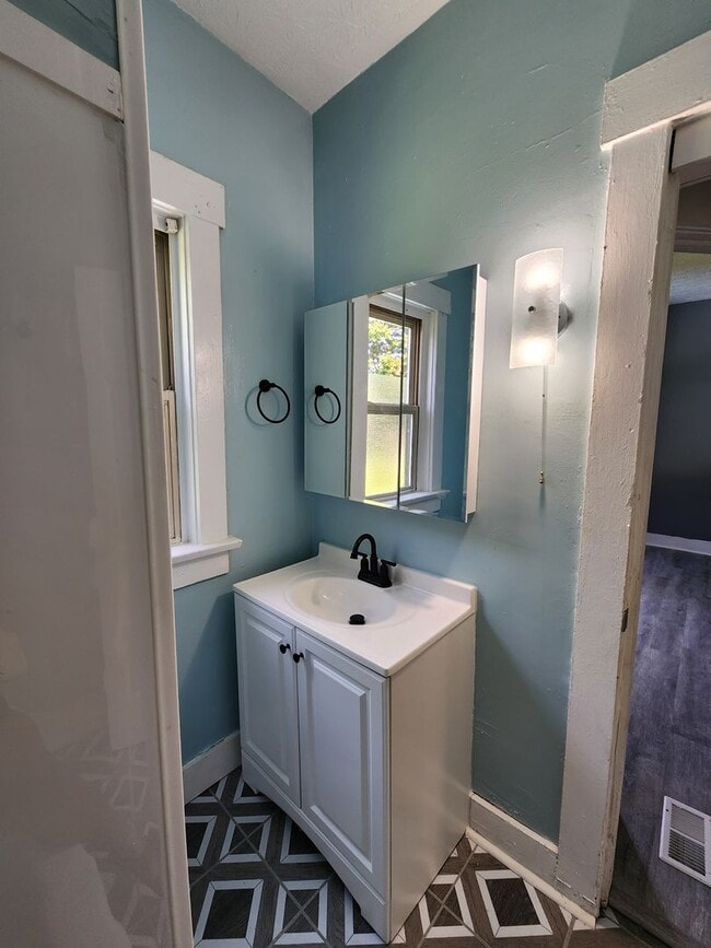 Building Photo - Single family home in Dayton, Ohio