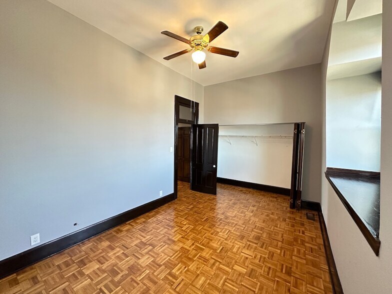 Building Photo - 320 S Ashland Ave