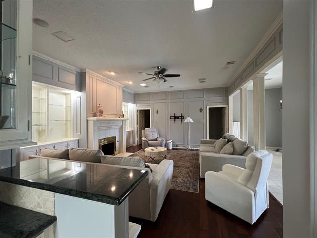 Building Photo - 2601 Oak Point Dr